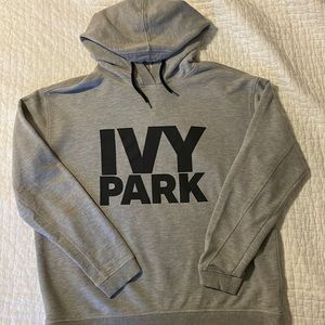 Medium Ivy Park pullover
